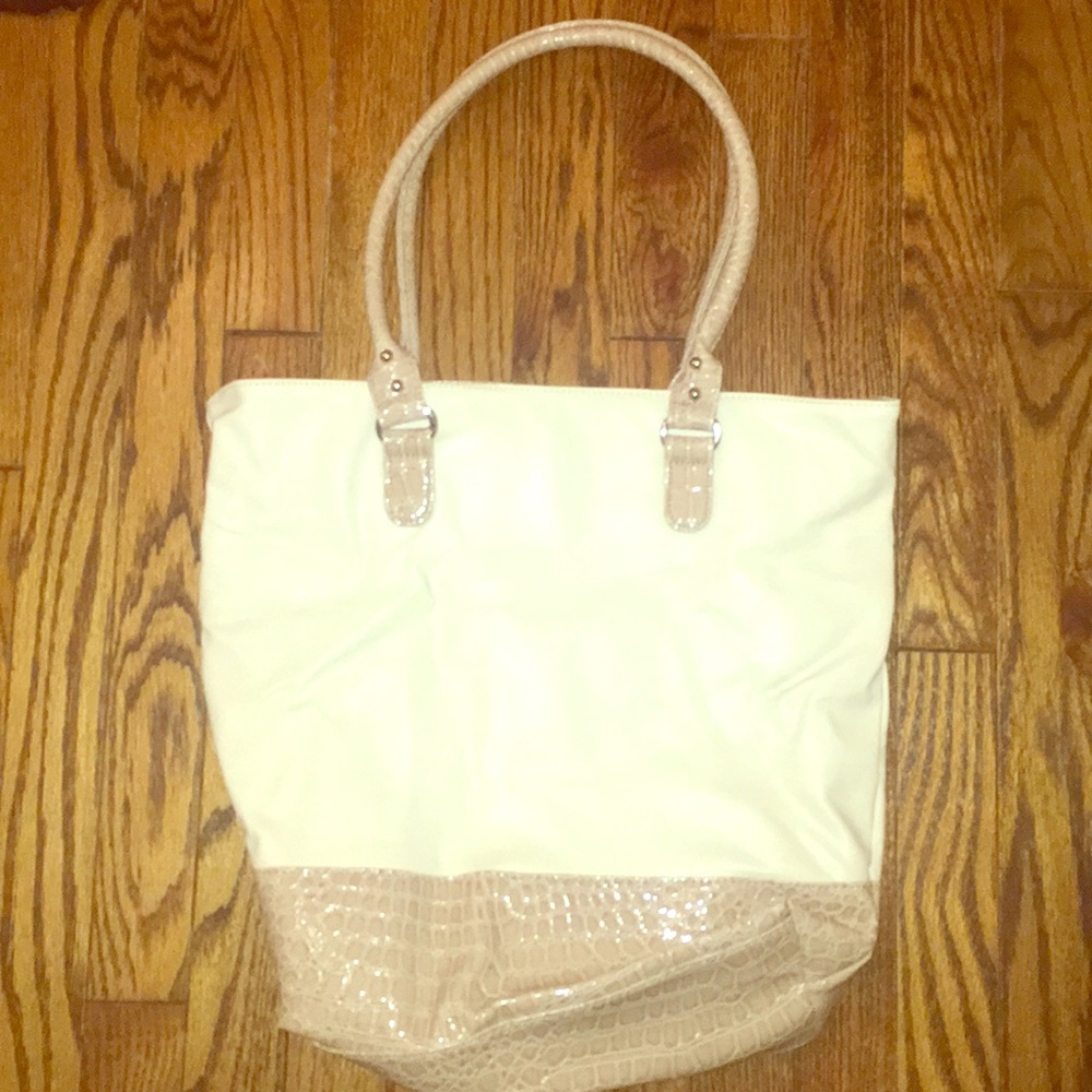 NWOT cream & light brown tote w/ snake ac…